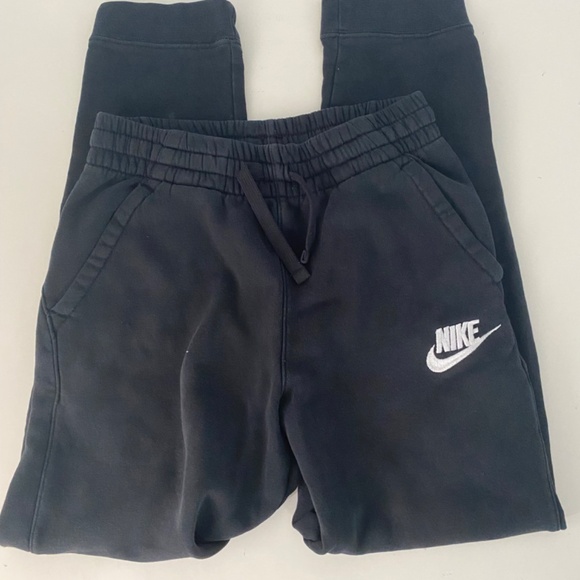 Nike Unisex Black Joggers - Picture 2 of 4